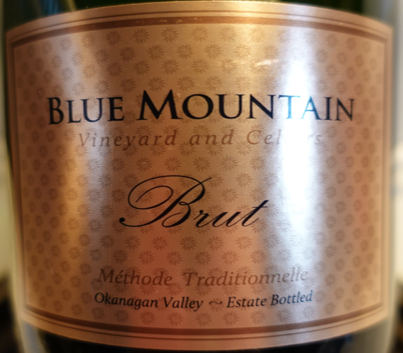 Video Review : NEW YEAR’s BOTTLE Blue Mountain 2019 Brut