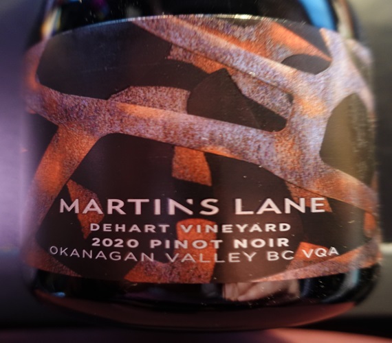 Video Review : Martin’s Lane 2020 Dehart Vineyard Pinot Noir (Canadian Wine)
