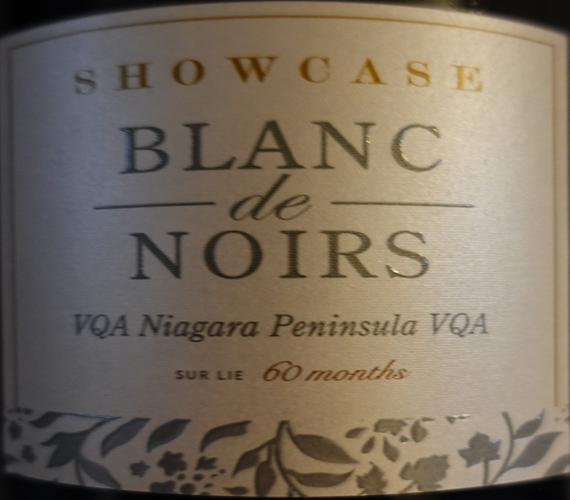 Video Review : Trius NV Showcase Blanc de Noirs (Ontario)