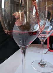 Montefalco 25 Glass Pour