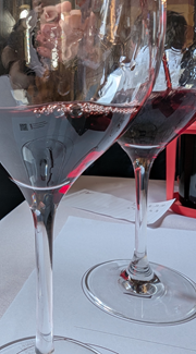 Sag 25 Wine Pour 2